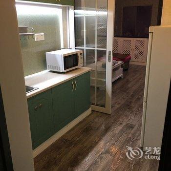 重庆关关雎鸠普通公寓(和平路店)酒店提供图片