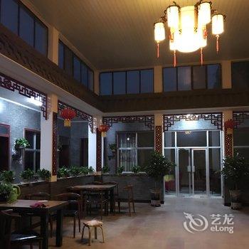 酒泉摆渡人客栈(敦煌莫高窟店)酒店提供图片