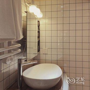 上海人民广场-双复式LOFT老弄堂石库门一居室老洋房(分店)酒店提供图片