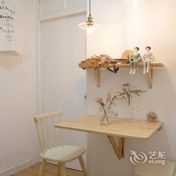 上海艺术·家静安寺黑白至上主义概念小屋(赵家桥路店)酒店提供图片