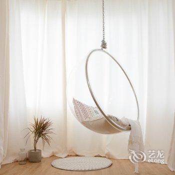 上海艺术·家静安寺黑白至上主义概念小屋(赵家桥路店)酒店提供图片