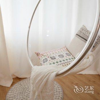 上海艺术·家静安寺黑白至上主义概念小屋(赵家桥路店)酒店提供图片