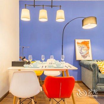 成都红色热情普通公寓(红星路四段店)酒店提供图片