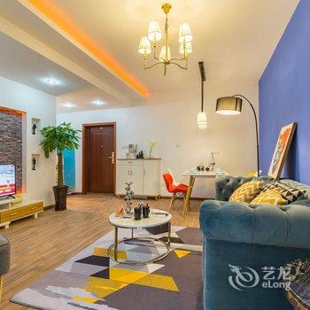 成都红色热情普通公寓(红星路四段店)酒店提供图片