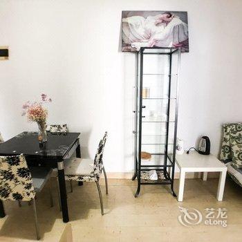 上海秋意凉amp普通公寓(康定路店)酒店提供图片