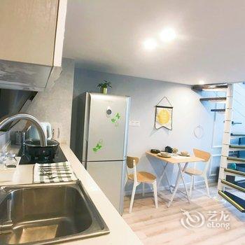 成都大洋小镇复式(王家塘街店)酒店提供图片