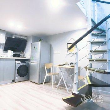 成都大洋小镇复式(王家塘街店)酒店提供图片