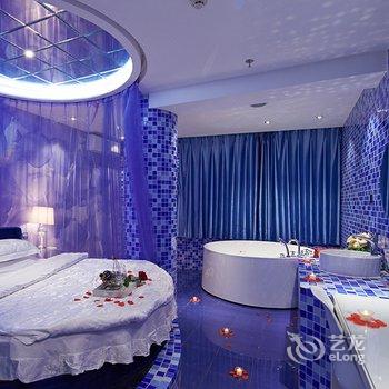 天津万爱情侣主题酒店(小白楼店)酒店提供图片