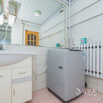 青岛海边的家啤酒城地铁100米宽敞大三居普通公寓酒店提供图片