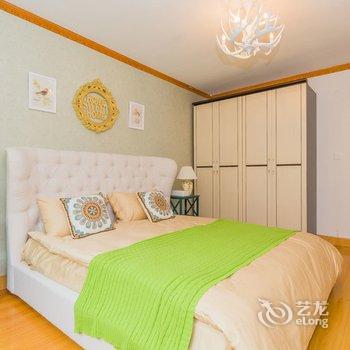 青岛海边的家啤酒城地铁100米宽敞大三居普通公寓酒店提供图片