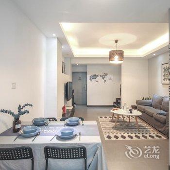 成都穿阅·成都春熙路北欧跃层双卧室套房复式酒店酒店提供图片