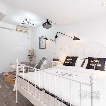 重庆明天真的不上班公寓酒店提供图片