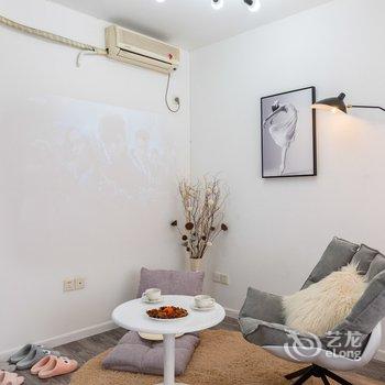 重庆明天真的不上班公寓酒店提供图片