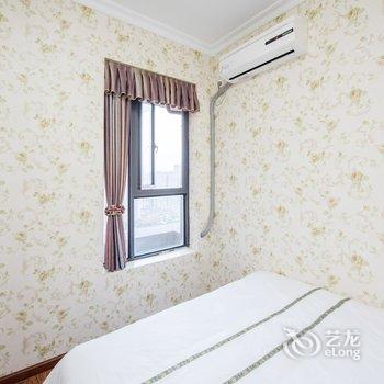 成都环球中心锦城湖水街景观房普通公寓酒店提供图片