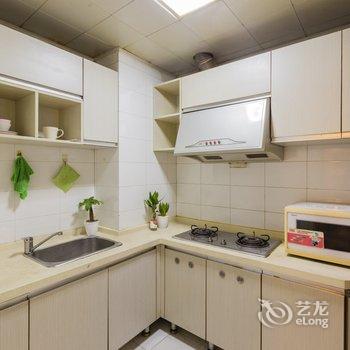 重庆乐乎居解放碑核心商圈旁楼下双地铁普通公寓酒店提供图片