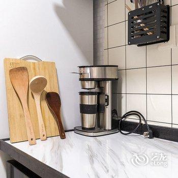 �������֮����ͨ��Ԣ(��ɽ��·��)�Ƶ��ṩͼƬ