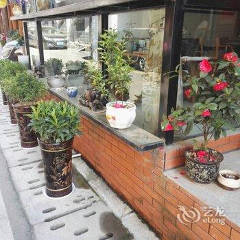 张家界一家小居客栈(国家森林公园标志门店)酒店提供图片