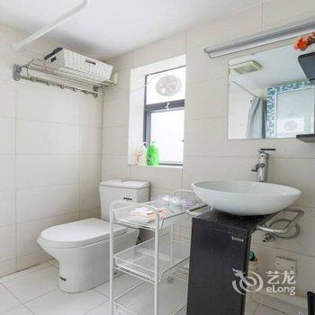 广州广州小温馨房子复式(华利路店)酒店提供图片