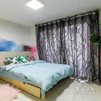 广州广州小温馨房子复式(华利路店)酒店提供图片