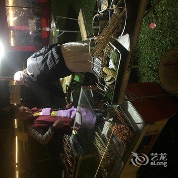 新都桥康巴第一藏家庄酒店提供图片