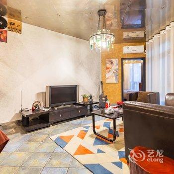 成都鹿鹿小屋公寓(滨江路分店)酒店提供图片