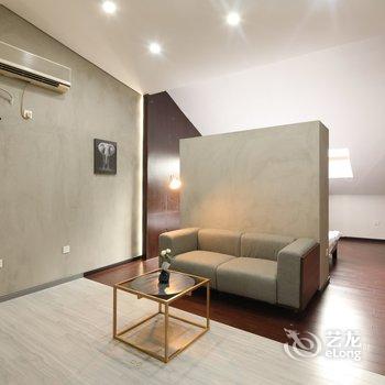 上海Alive日式榻榻米两居室近黄浦江普通公寓(北苏州路店)酒店提供图片