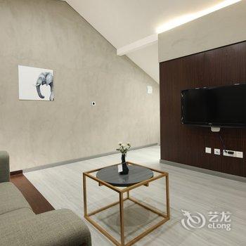 上海Alive日式榻榻米两居室近黄浦江普通公寓(北苏州路店)酒店提供图片