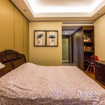 上海市中心大三房带地暖普通公寓酒店提供图片