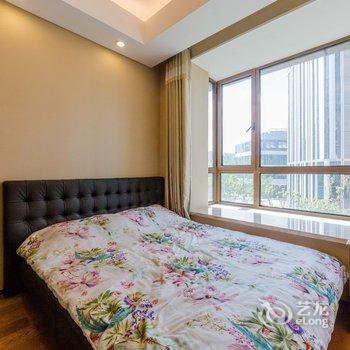 上海市中心大三房带地暖普通公寓酒店提供图片