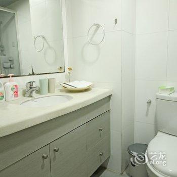 深圳温馨观景二居普通公寓(福华路店)酒店提供图片