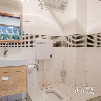 成都colorful漫之旅普通公寓酒店提供图片