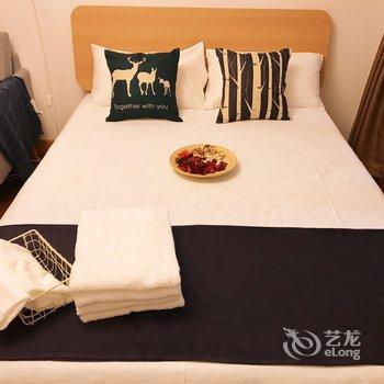 上海中山公园234号线阳光两居带麻将室普通公寓酒店提供图片