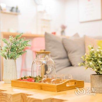 广州幻彩人生广州塔珠江夜游3BDR普通公寓(林和东路店)酒店提供图片