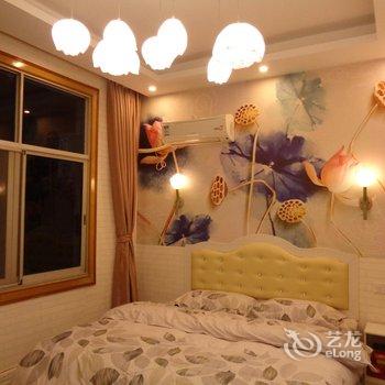 凤凰一家人客栈酒店提供图片