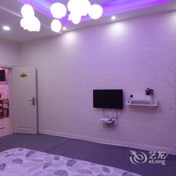 凤凰一家人客栈酒店提供图片