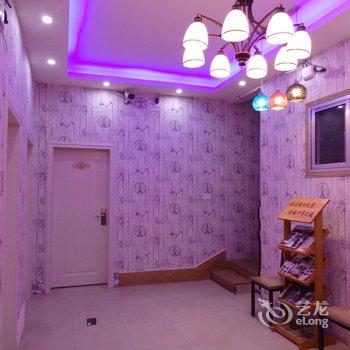 凤凰一家人客栈酒店提供图片