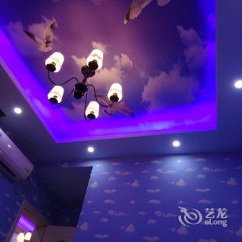 凤凰一家人客栈酒店提供图片