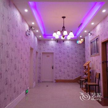 凤凰一家人客栈酒店提供图片