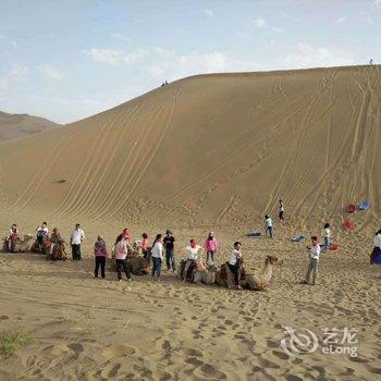 敦煌大唐紫驼沙漠国际露营基地酒店提供图片