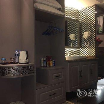 兰州西站乐谷臻品酒店式主题公寓酒店提供图片