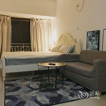 深圳近KKmall 温馨的家普通公寓酒店提供图片