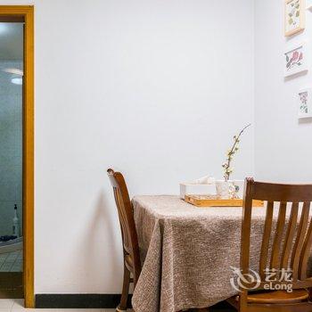 上海潮居社之家普通公寓(迁虹路店)酒店提供图片