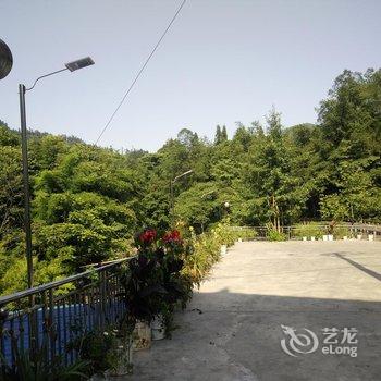 峨眉山迎鑫山庄酒店提供图片