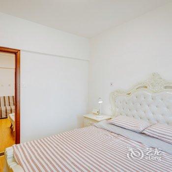 西安回民街钟鼓楼城墙边玉祥门地铁口精装两居普通公寓酒店提供图片