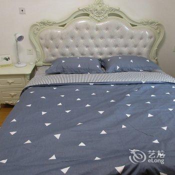 西安回民街钟鼓楼城墙边玉祥门地铁口精装两居普通公寓酒店提供图片