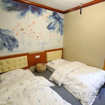 凤凰一家人客栈酒店提供图片