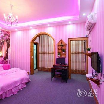 凤凰一家人客栈酒店提供图片