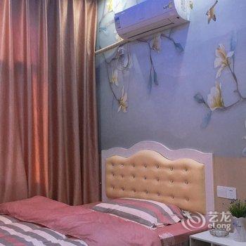凤凰一家人客栈酒店提供图片