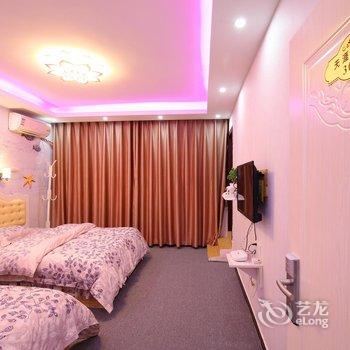 凤凰一家人客栈酒店提供图片