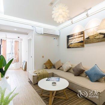 重庆吾栖江景小宅公寓(中野路分店)酒店提供图片